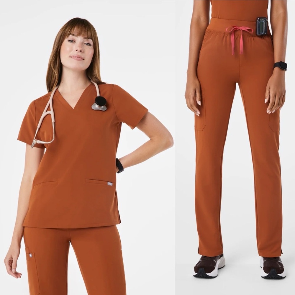 Figs Dirty Chai Scrubs Set